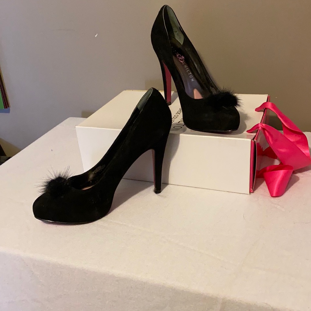 Paris Hilton Adriana Pumps